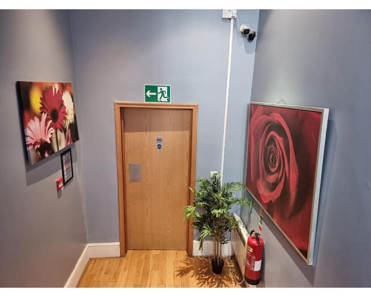 Fb2-Fantastic Basement Studio Good For 3 Near Hyde Park لندن الغرفة الصورة